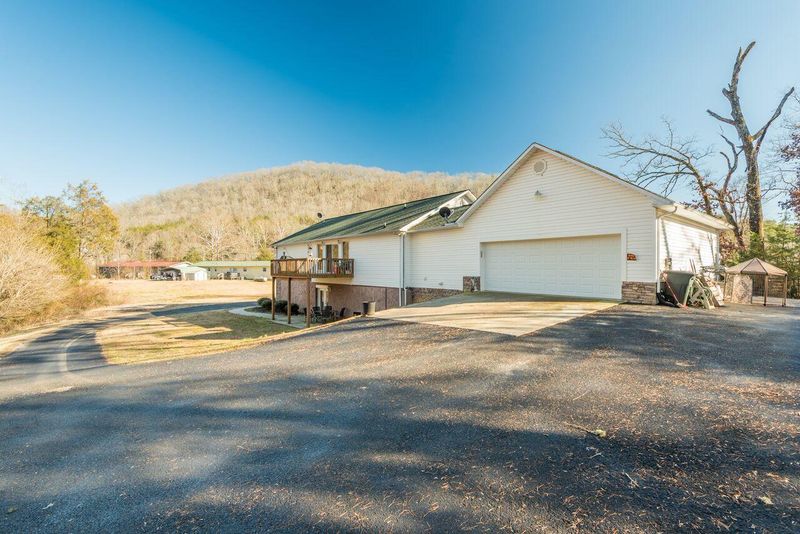 2705 Miller Rd, Powell, TN 37849