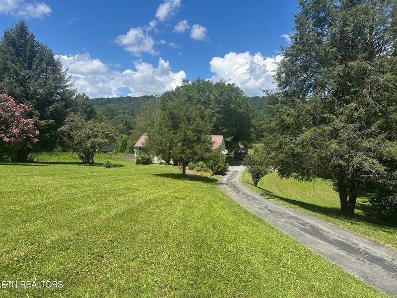 2705 Rifle Range Dr, Knoxville, TN 37918