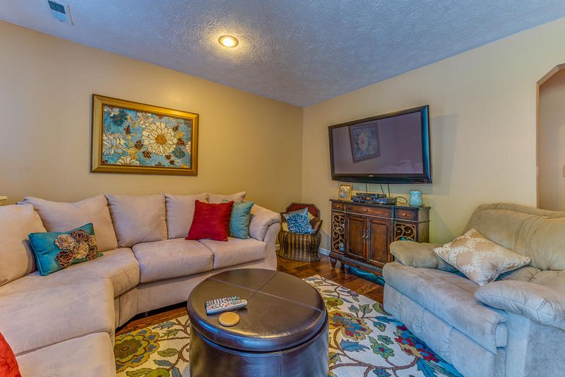 2705 Sood Rd #Apt C, Knoxville, TN 37921