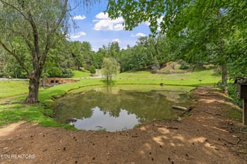 2706 Owls Cove Way, Sevierville, TN 37862