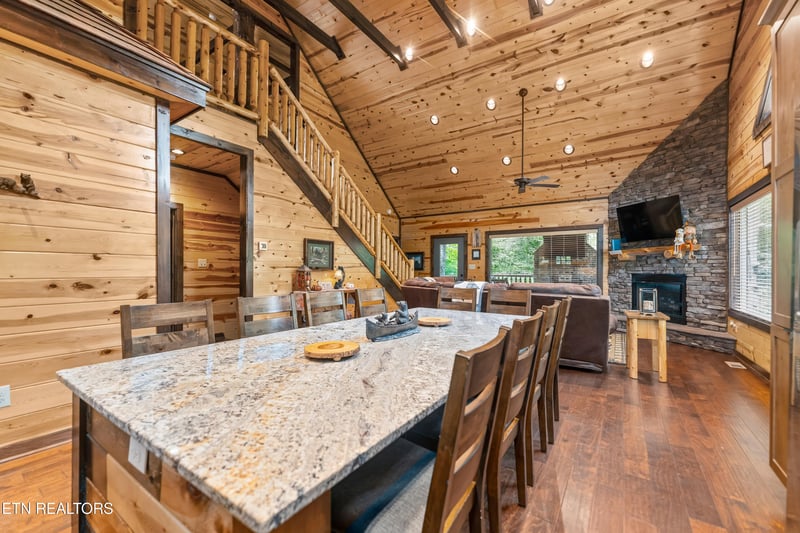 2706 Owls Cove Way, Sevierville, TN 37862