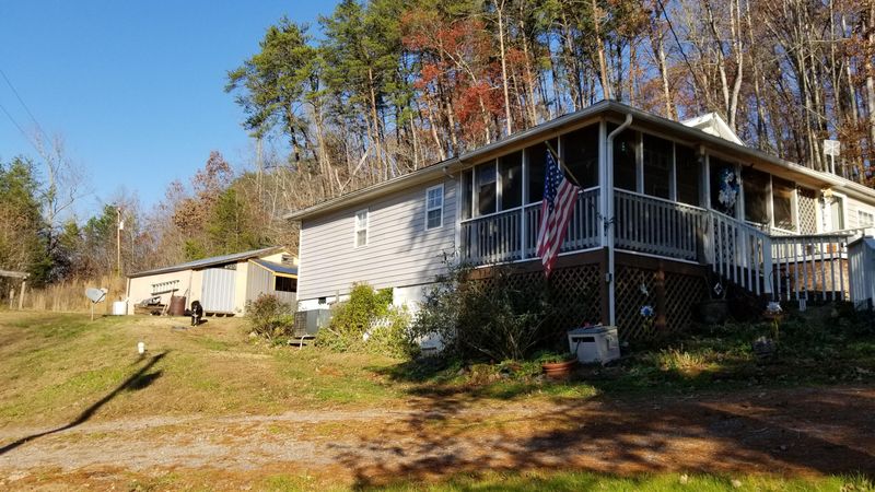 2708 Allegheny Loop Rd, Maryville, TN 37803