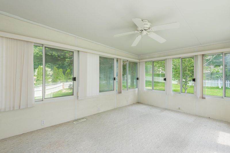 2708 Dee Peppers Dr, Knoxville, TN 37931