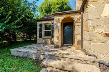 2709 Fairview St, Knoxville, TN 37917