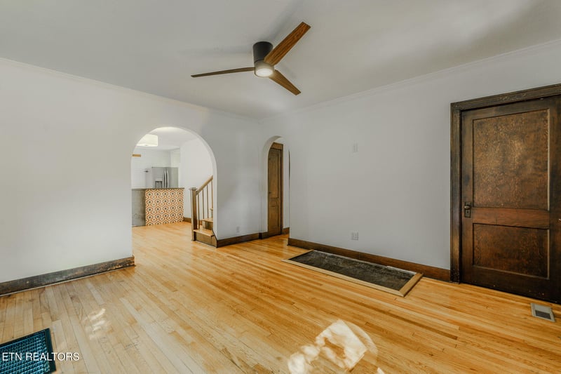 2709 Fairview St, Knoxville, TN 37917
