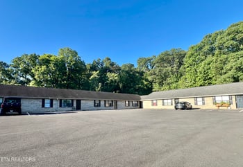 2709 Roberts Rd, Kodak, TN 37764