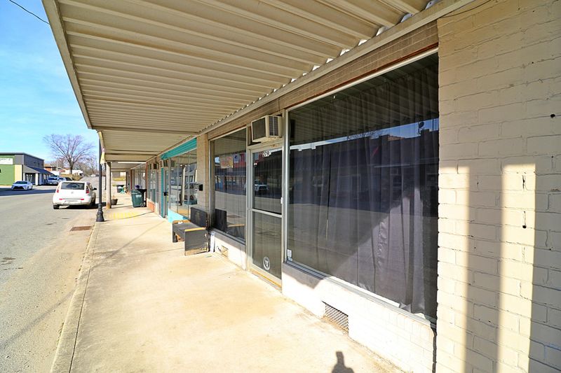 271 - 279 S Main St, Oneida, TN 37841