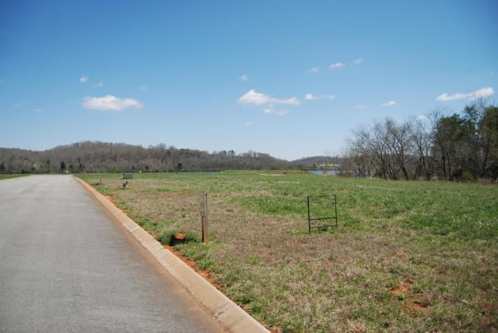 271 Cape Cod Lgt, Loudon, TN 37774