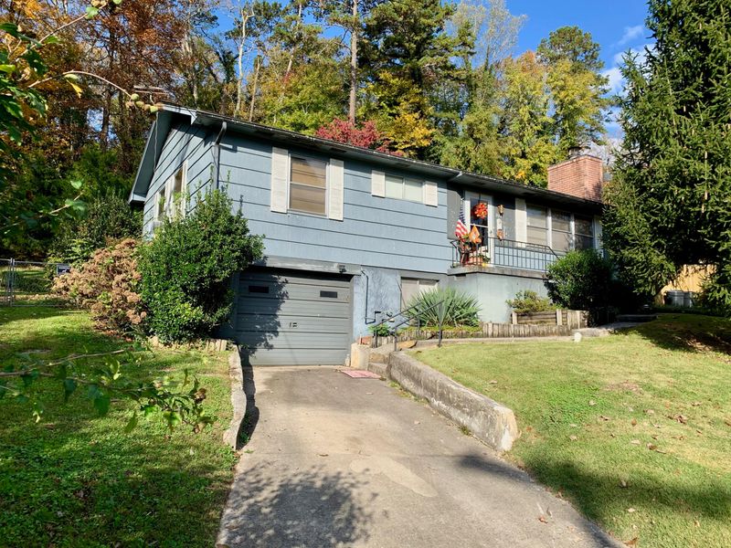 271 East Dr, Oak Ridge, TN 37830