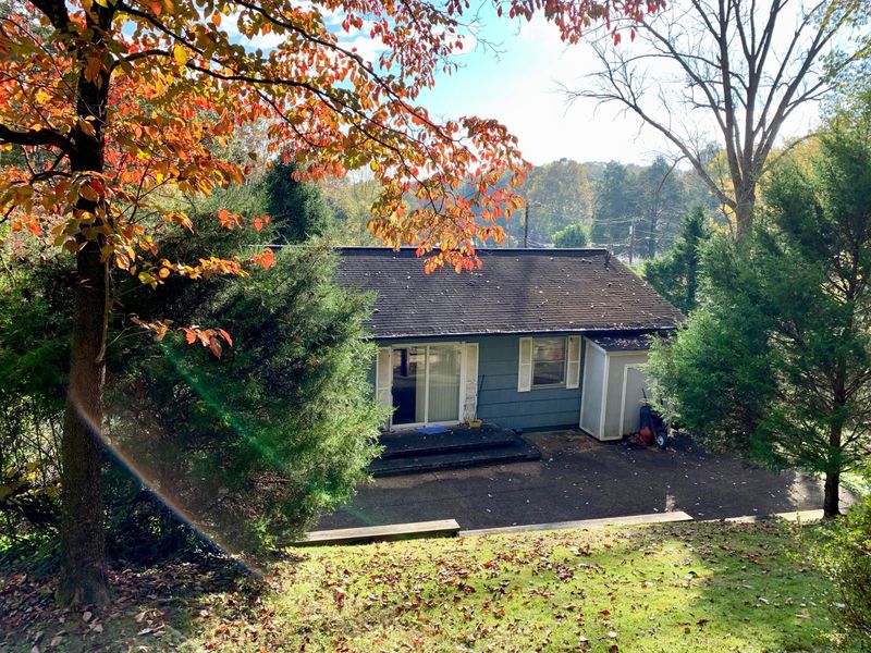 271 East Dr, Oak Ridge, TN 37830
