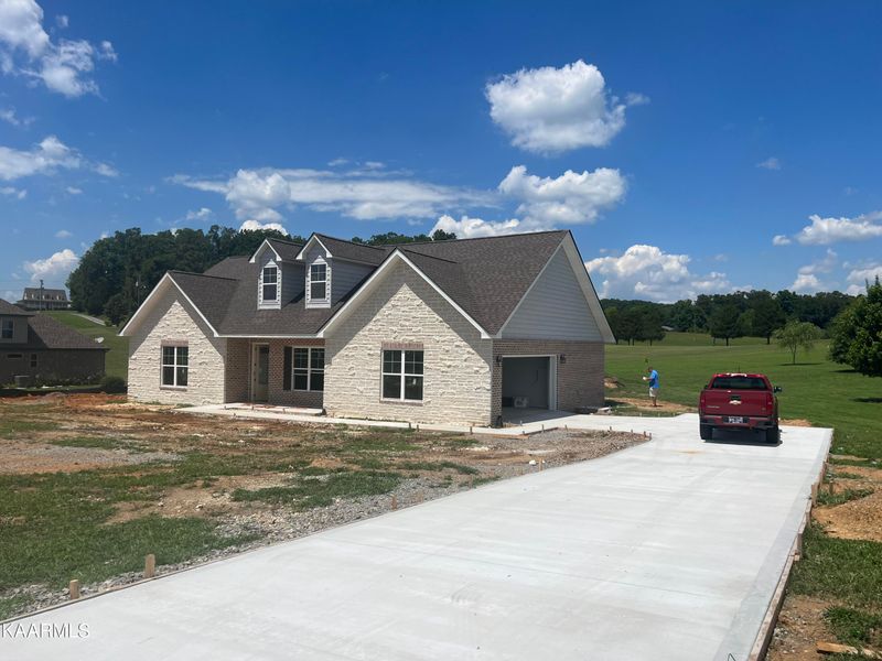 271 Morganton Cv, Greenback, TN 37742