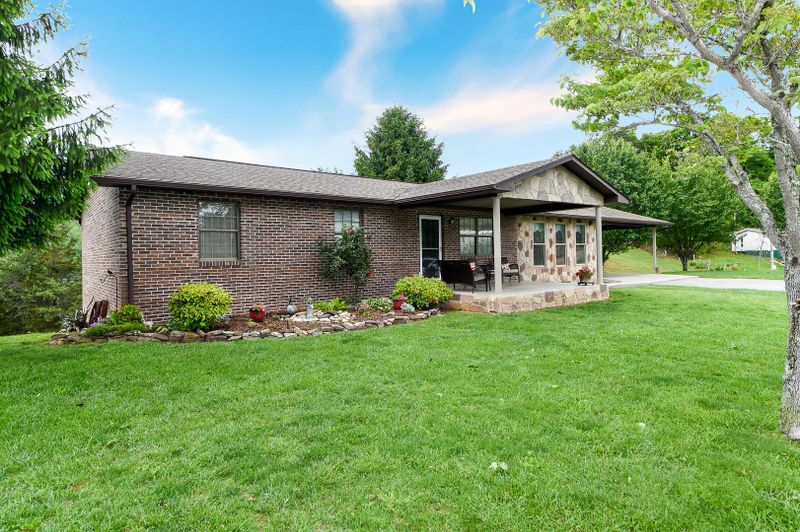 271 Shoffner Rd, Sharps Chapel, TN 37866