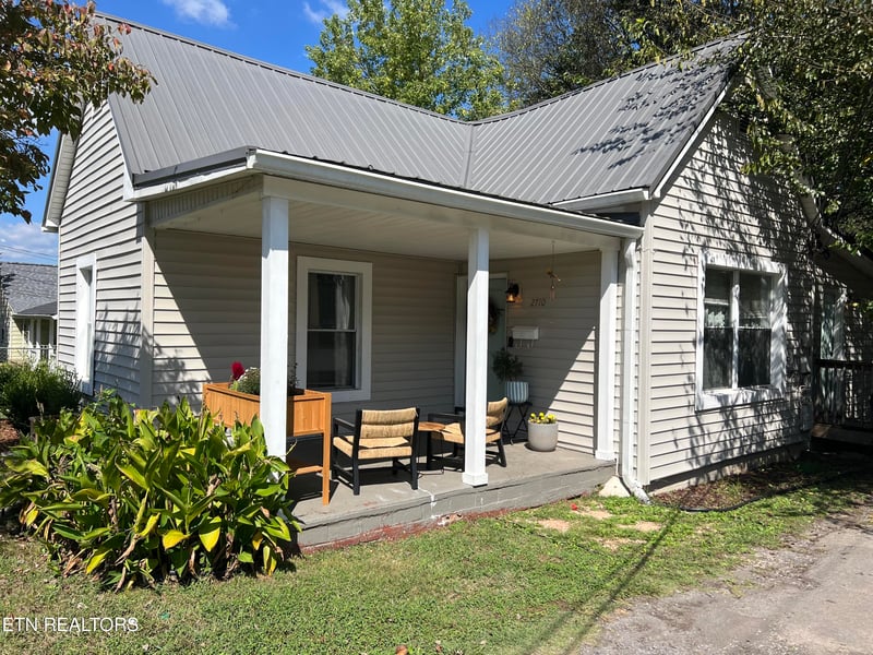 2710 Copeland St, Knoxville, TN 37917