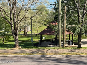 2710 Copeland St, Knoxville, TN 37917