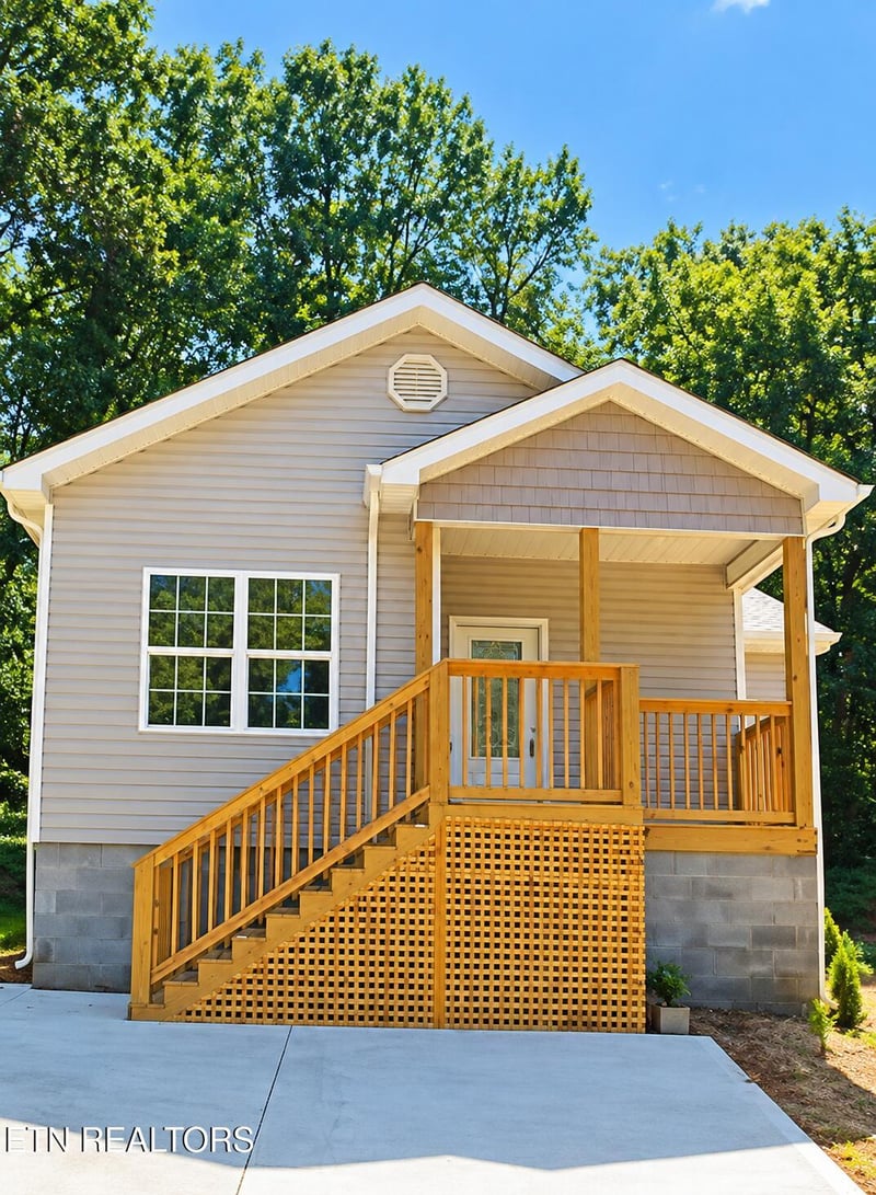 2710 Hillside Ave, Knoxville, TN 37914