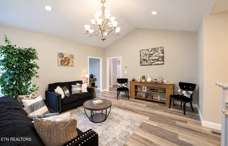 2710 Hillside Ave, Knoxville, TN 37914