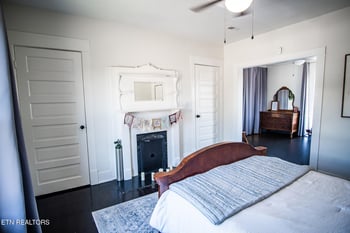 2710 N Central St, Knoxville, TN 37917