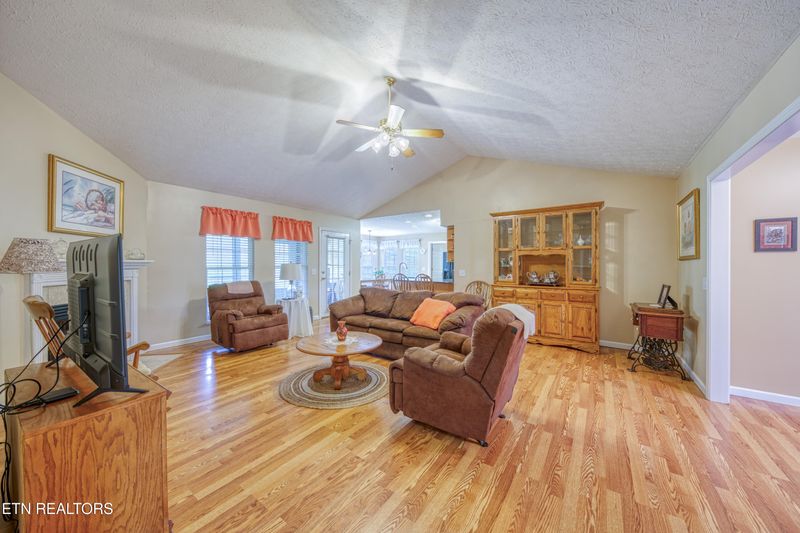 2711 Ashton Ln, Sevierville, TN 37876