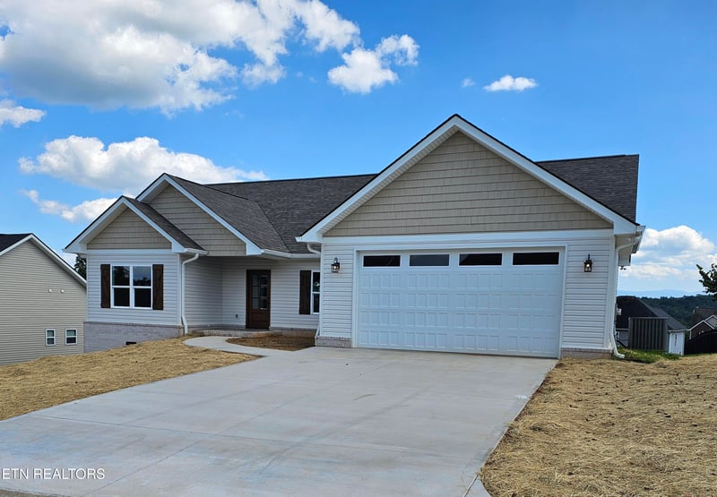 2711 Vista Meadows Ln, Sevierville, TN 37876
