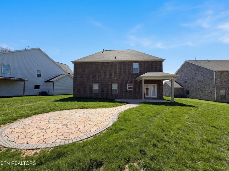 2714 Green Ash Ln, Knoxville, TN 37932