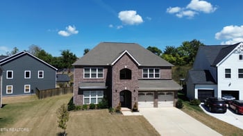 2714 Green Ash Ln, Knoxville, TN 37932