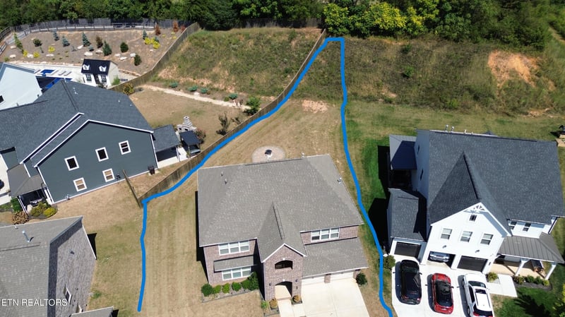 2714 Green Ash Ln, Knoxville, TN 37932