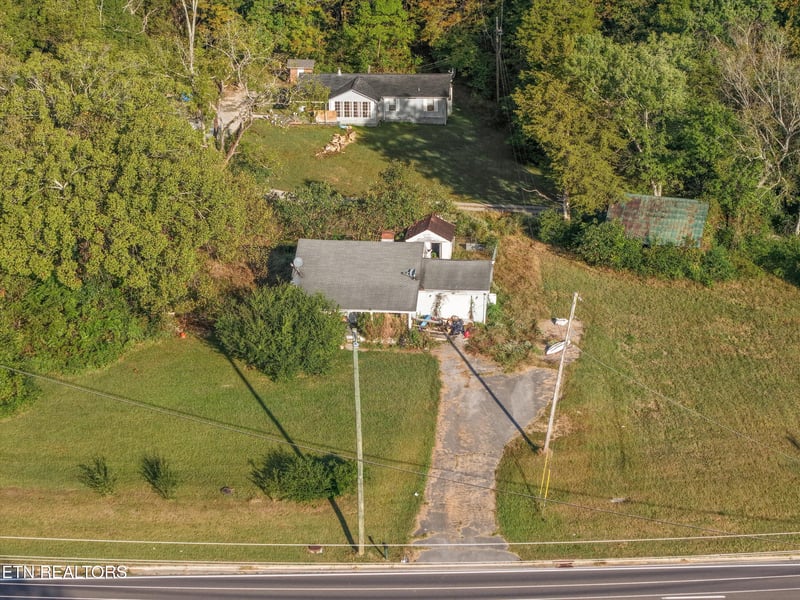 2715 Andersonville Hwy, Clinton, TN 37716
