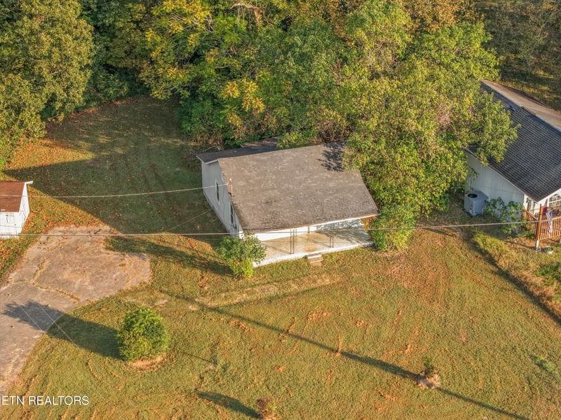 2715 Andersonville Hwy, Clinton, TN 37716