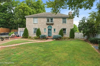 2715 Sullins St, Knoxville, TN 37919