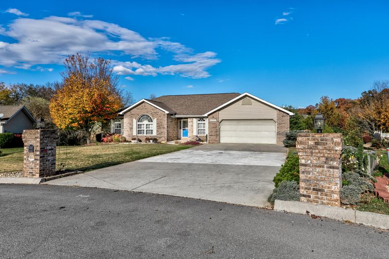 2716 Luther Catlett Cir, Sevierville, TN 37876