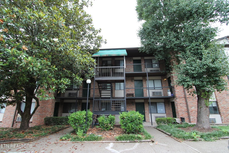 2718 SW Painter Ave, Knoxville, TN 37919