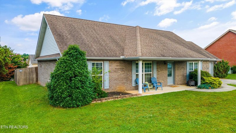 2719 Barsha Fields Ln, Maryville, TN 37804