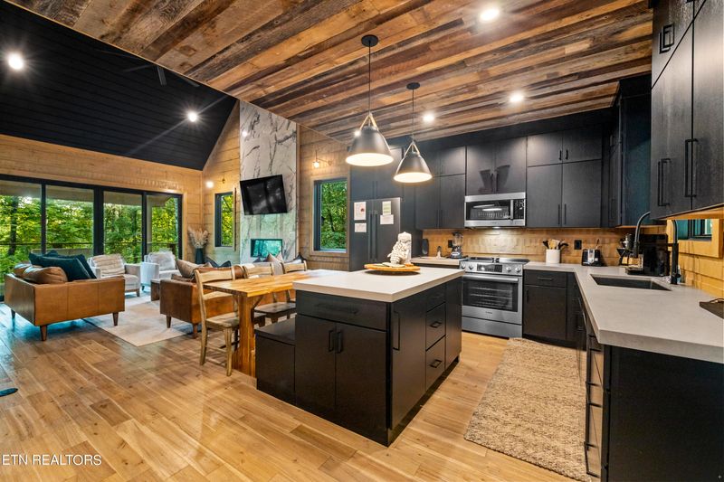 2719 Owl's Cove Way, Sevierville, TN 37862