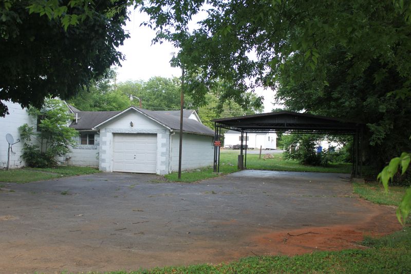 272 E Lincoln Rd #25, Alcoa, TN 37701