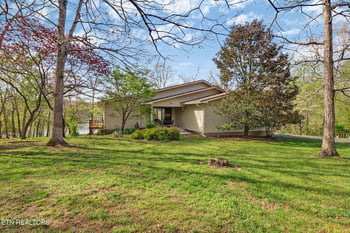 272 N Lake Tr, Monterey, TN 38574