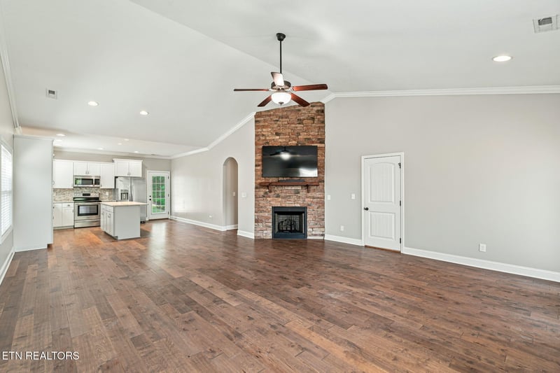 2721 Clay Top Ln, Knoxville, TN 37912
