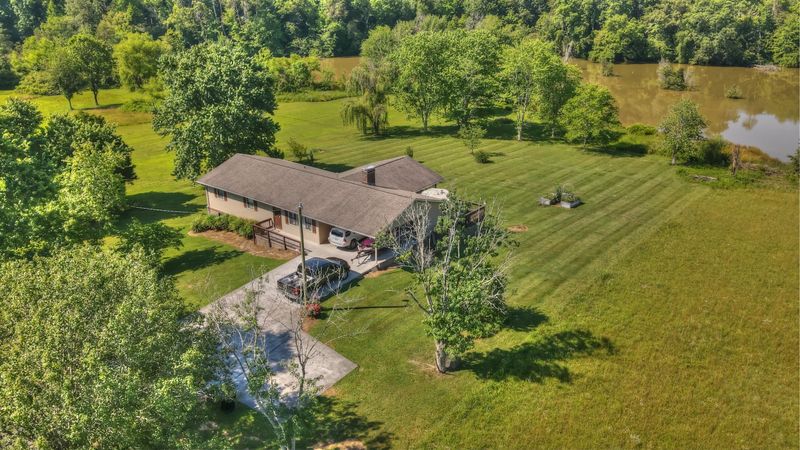 2721 Louisville Rd, Maryville, TN 37801