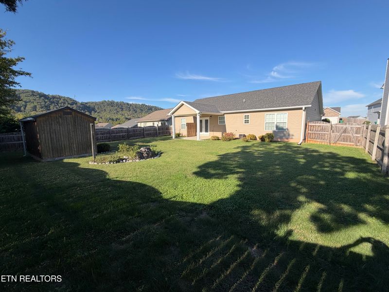 2721 Palace Green Rd, Knoxville, TN 37924