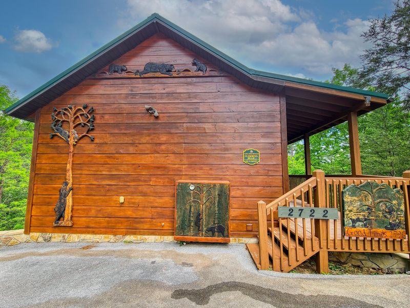 2722 Knights Ln, Sevierville, TN 37862