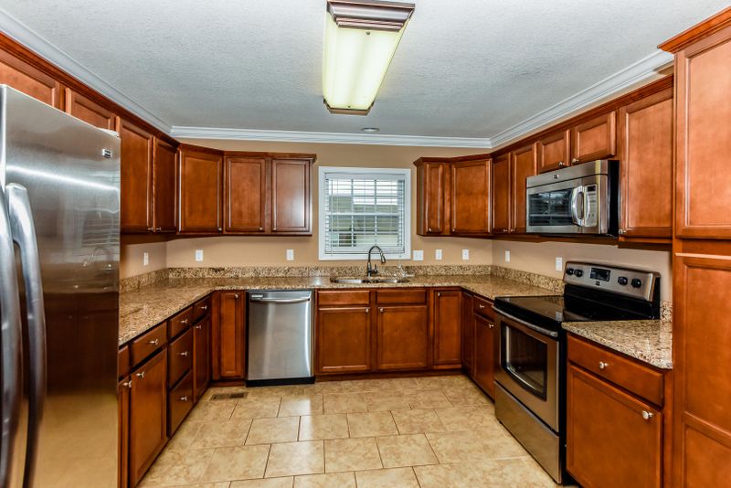 2724 Barsha Fields Ln, Maryville, TN 37804