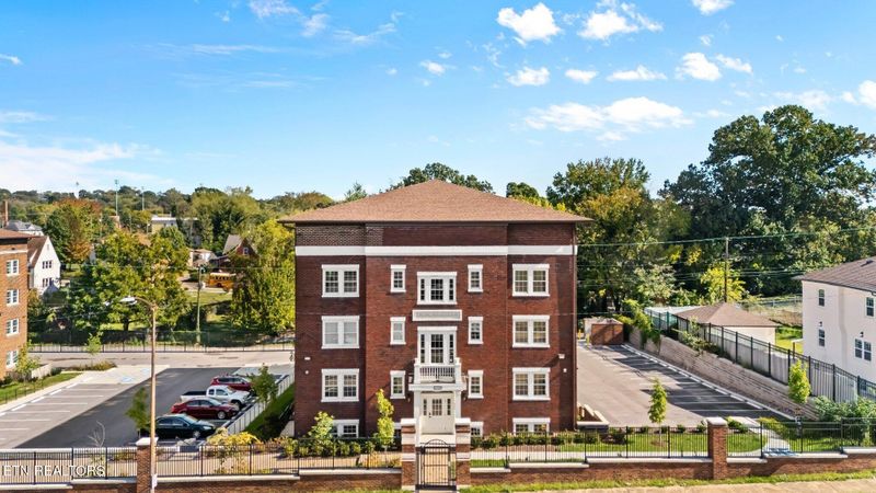2724 E Magnolia Ave #405, Knoxville, TN 37914