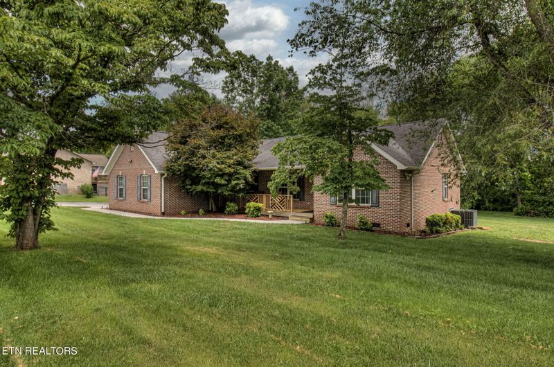 2726 Ashton Ln, Sevierville, TN 37876