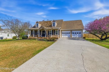 2727 Kenwood Dr, Athens, TN 37303