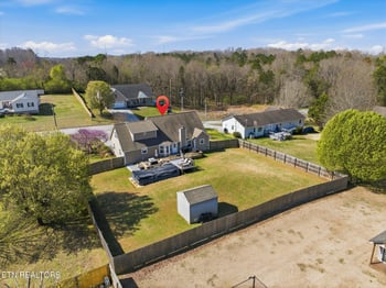 2727 Kenwood Dr, Athens, TN 37303