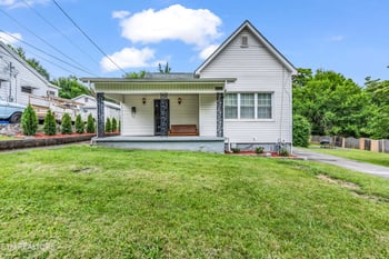 2729 Barton St, Knoxville, TN 37917