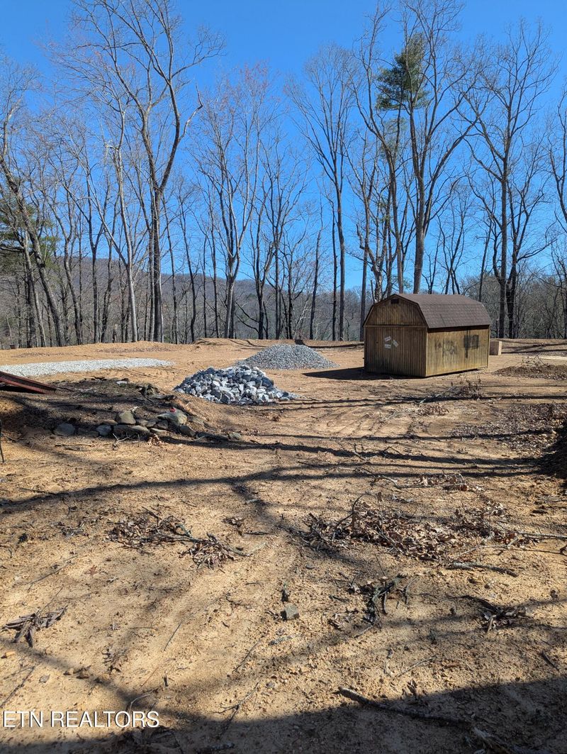 273 Balfour Dr, Harriman, TN 37748