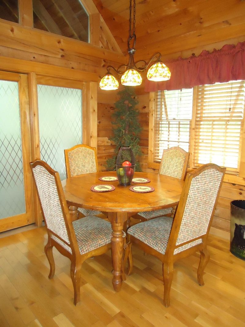 273 Cherokee Path Way, Sevierville, TN 37876
