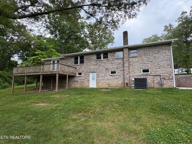 273 Fairway St, Crossville, TN 38571