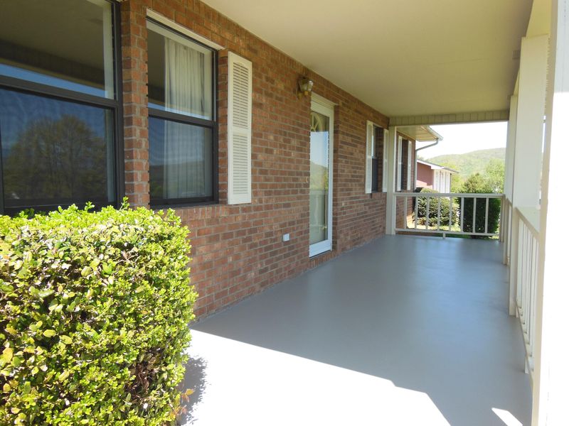 273 New Center Rd, Sevierville, TN 37862