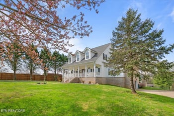 273 Perkins Ln, Jacksboro, TN 37757